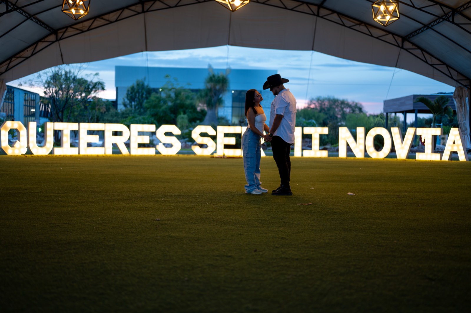 Letras iluminadas quieres ser mi novia